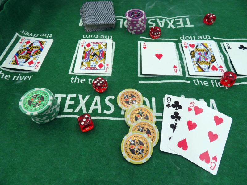 Một số mẹo chơi game Poker giành lợi thế 